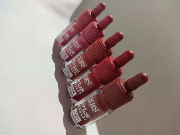 رژگونه مایع طرح پستونکی